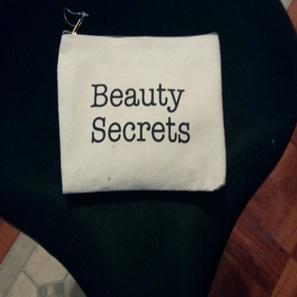 Makeup bag